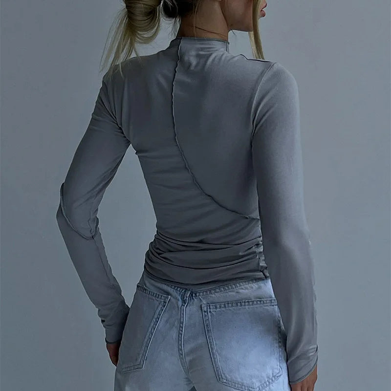 חולצת נשים אפורה צילום אחורי