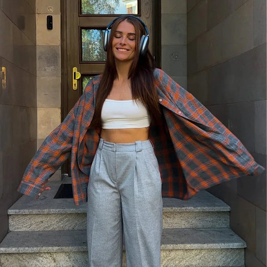 חולצה משובצת אוברסייז לנשים ידיים פתוחות