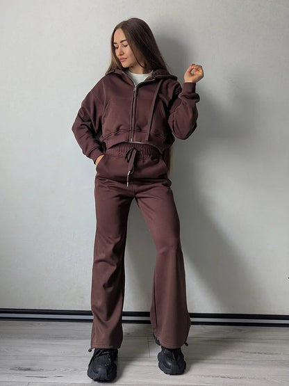 חליפת טרנינג פליז קדימה