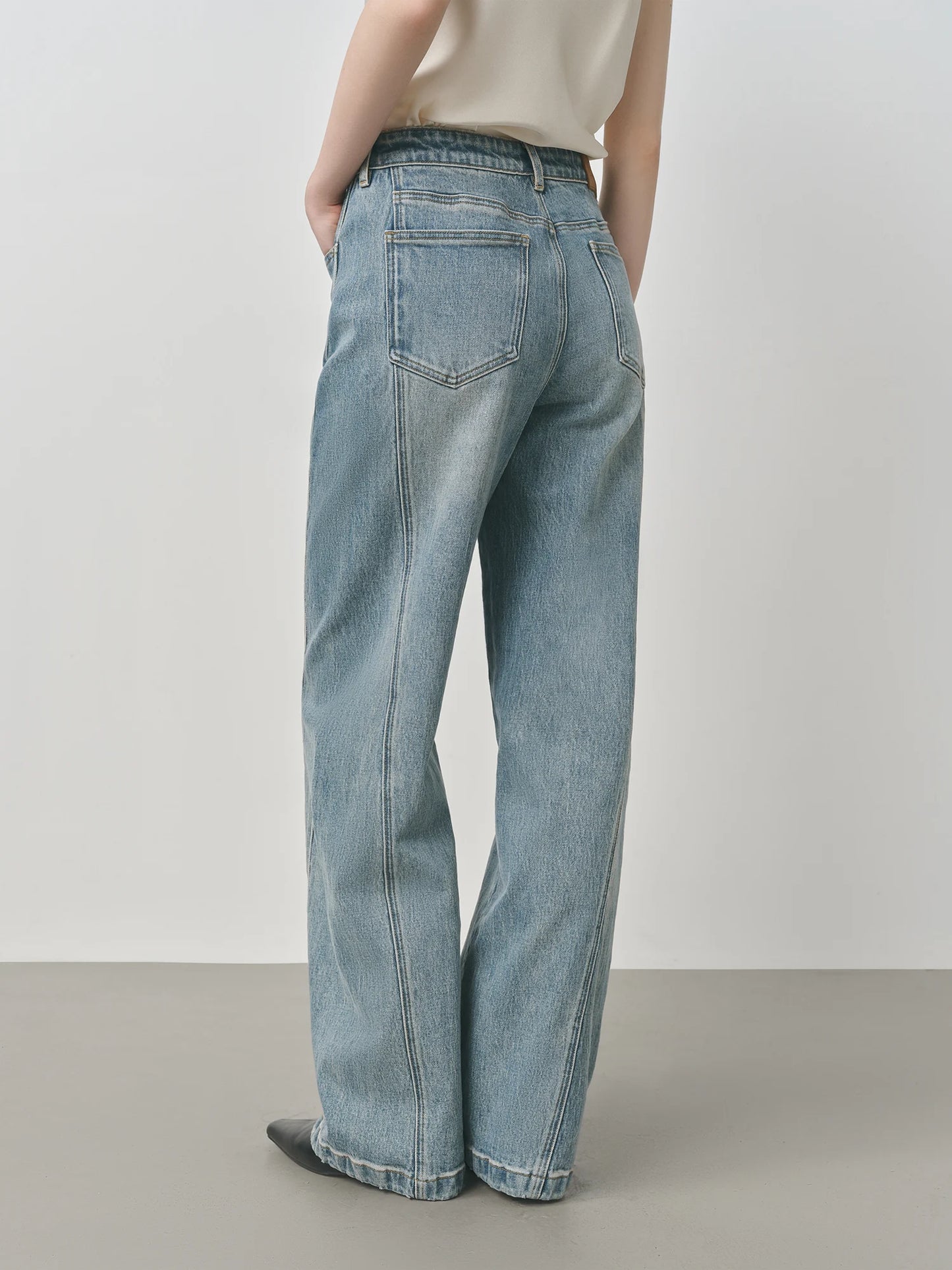  ג’ינס סטרייט קלאסי  כחול מאחורה