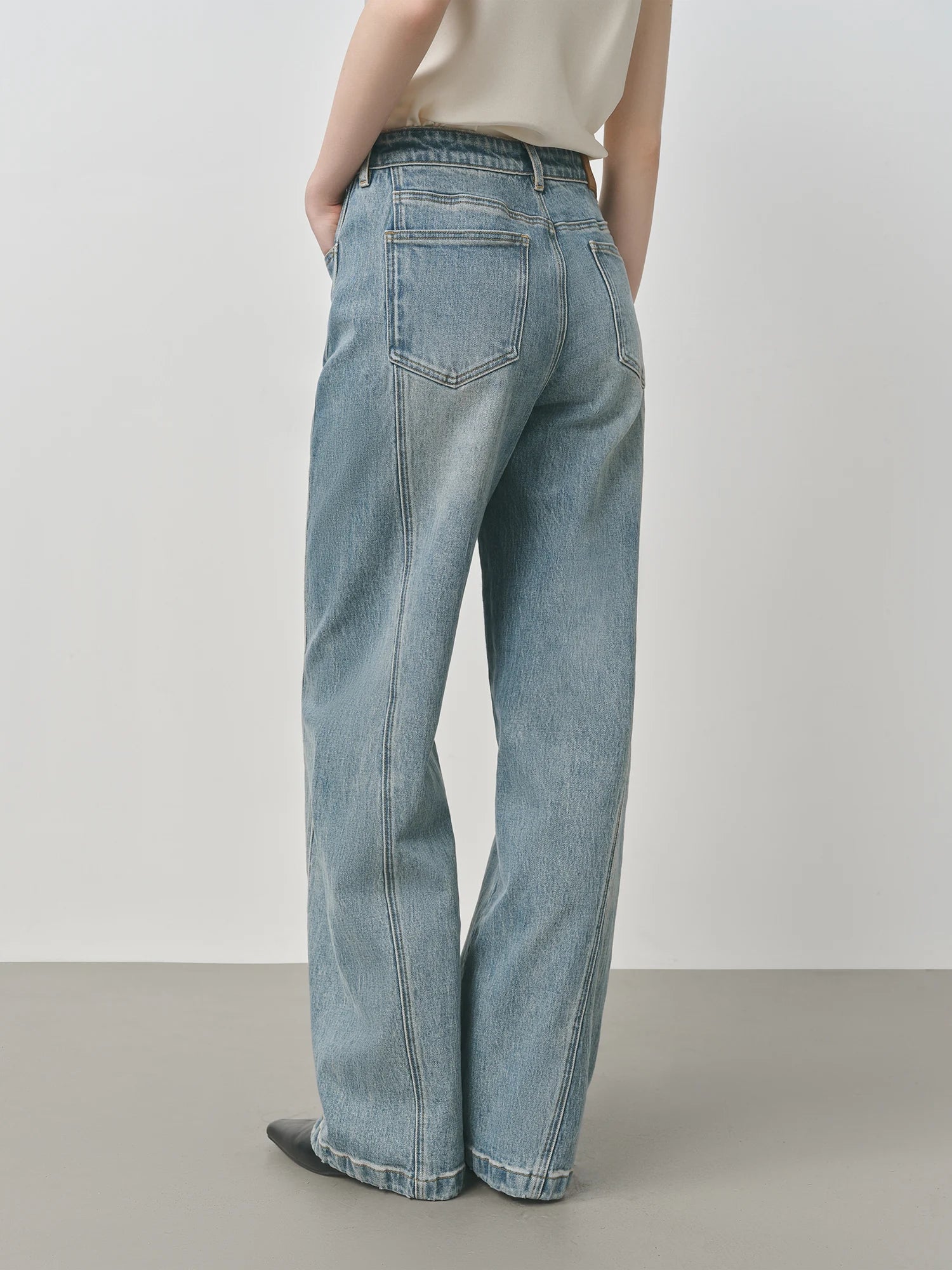  ג’ינס סטרייט קלאסי  כחול מאחורה